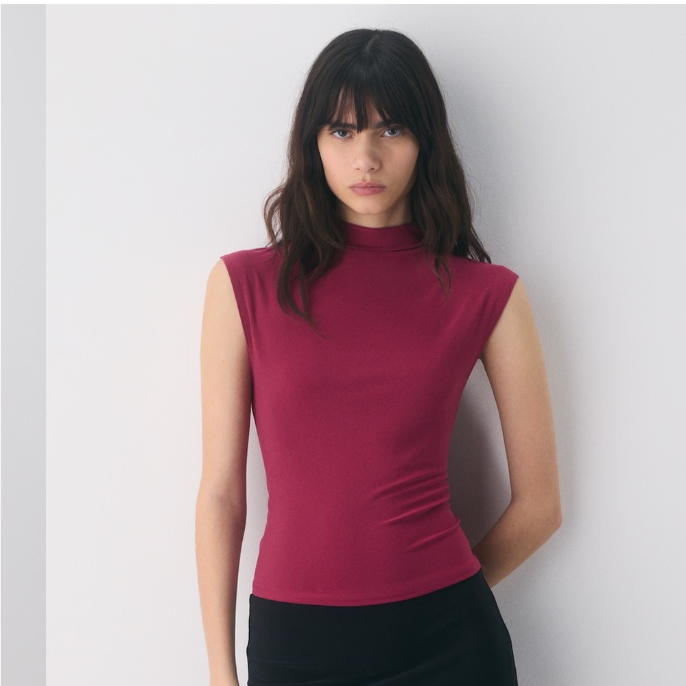 Aritzia Smooth Matter Botanist Top